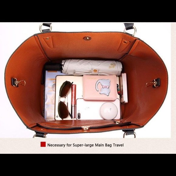 Black east leather spacious bag - Picture 7 of 8